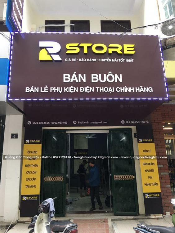 Bảng hiệu alu chữ nổi R store