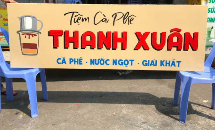 Bảng xưa cũ - tiệm cà phê thanh xuân