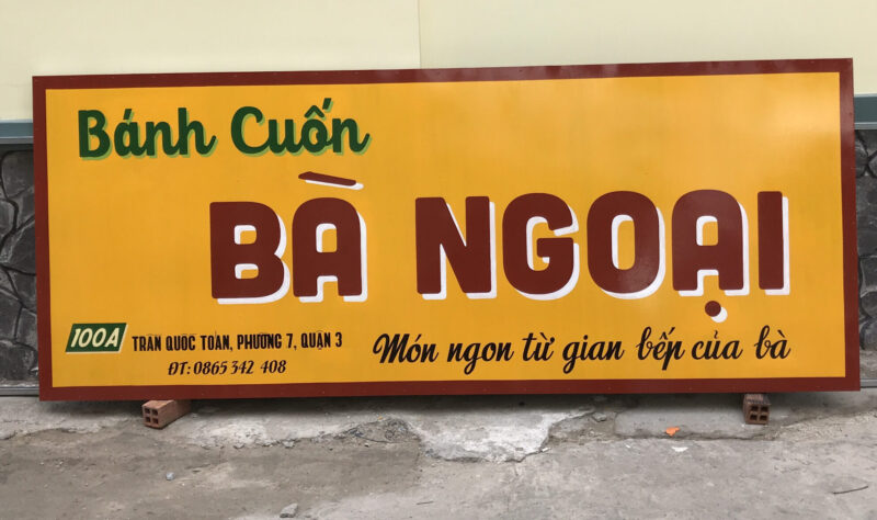 Bảng hiệu phong cách xưa cũ 