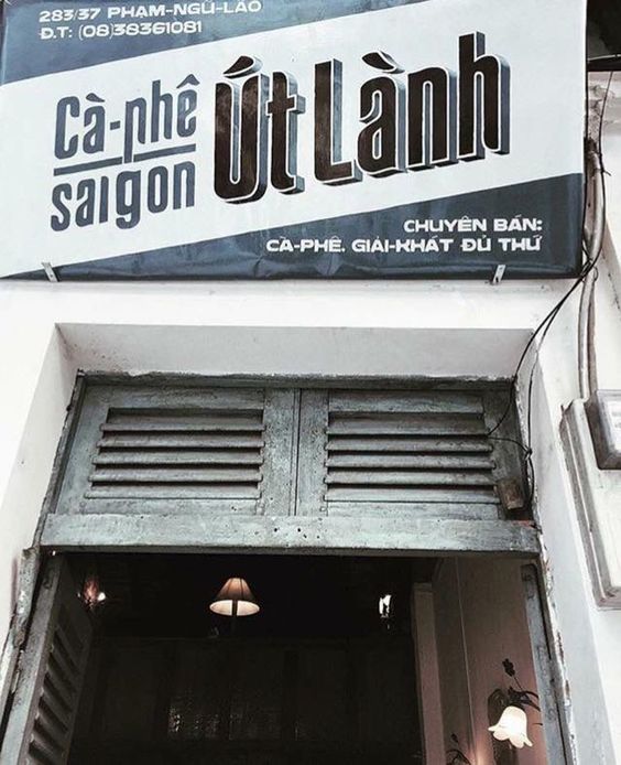 Tiệm cà phê vintage xưa cũ