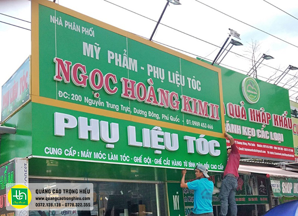 Làm bảng hiệu mica tại quận Tân Phú