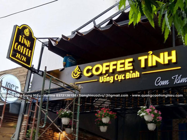 Bảng chữ nổi - bảng vẫy quán cà phê