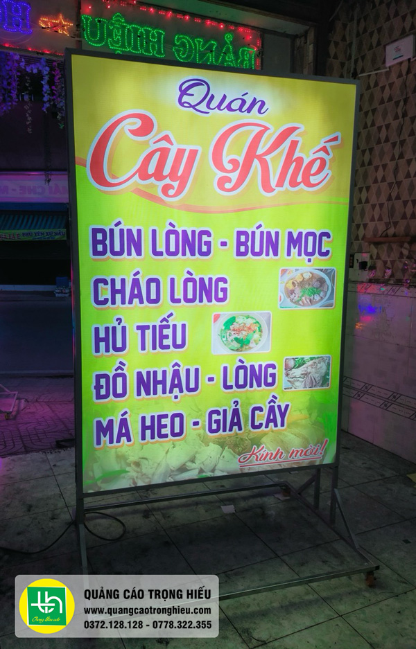 Bảng hộp đèn quảng cáo đứng