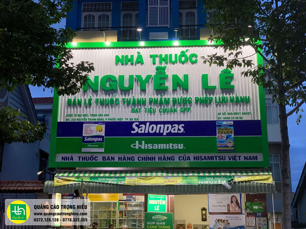 Làm bảng tôn sóng nhà thuốc