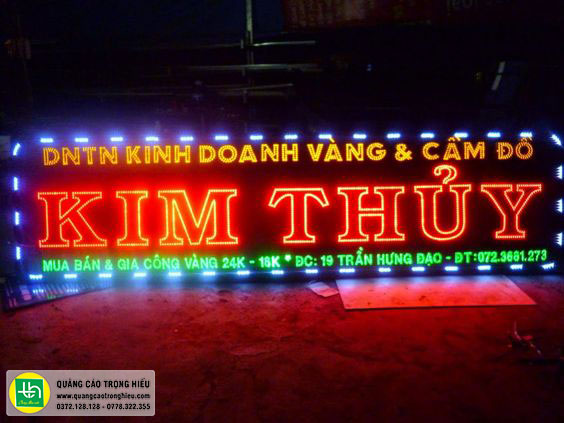 Bảng hiệu đèn led nhấp nháy